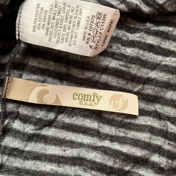 COMFY Black and Grey Striped Lightweight Scarf - Picture 4 of 5